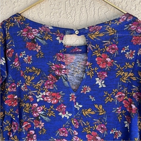 Free People Blue Floral Ruffle Sleeve Boho Blouse Keyhole Back Size S - Picture 8 of 13